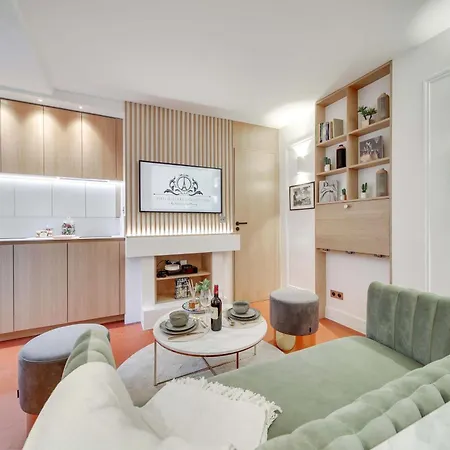 Apartment Historical In The Heart Of - 3 Paris