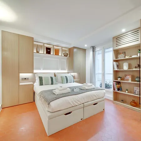 Apartment Historical In The Heart Of - 3